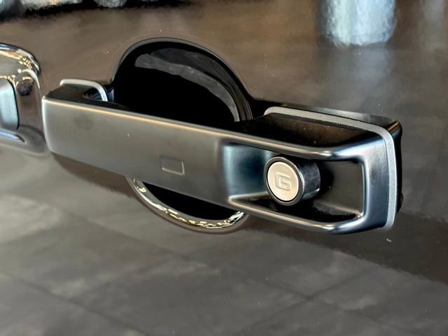 Used 2025 Mercedes-Benz G 550 image 10
