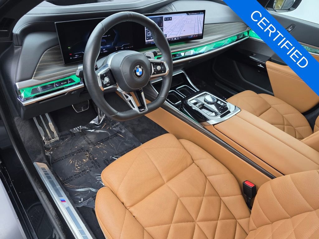 Used 2024 BMW 740i image 10