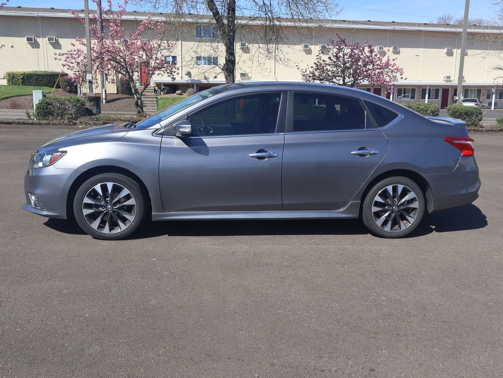 Used 2016 Nissan Sentra SR image 3