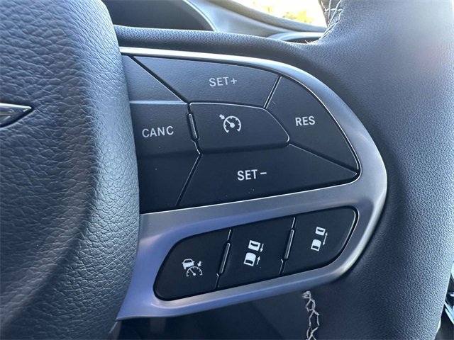New 2026 Chrysler Pacifica Select image 26