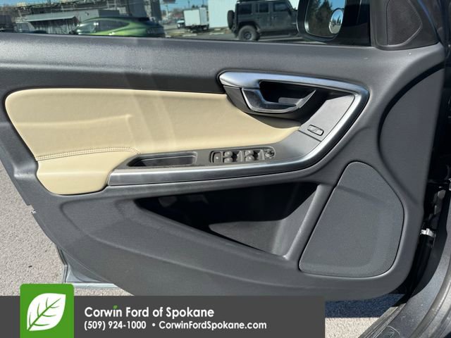 Used 2017 Volvo S60 T5 Dynamic image 18