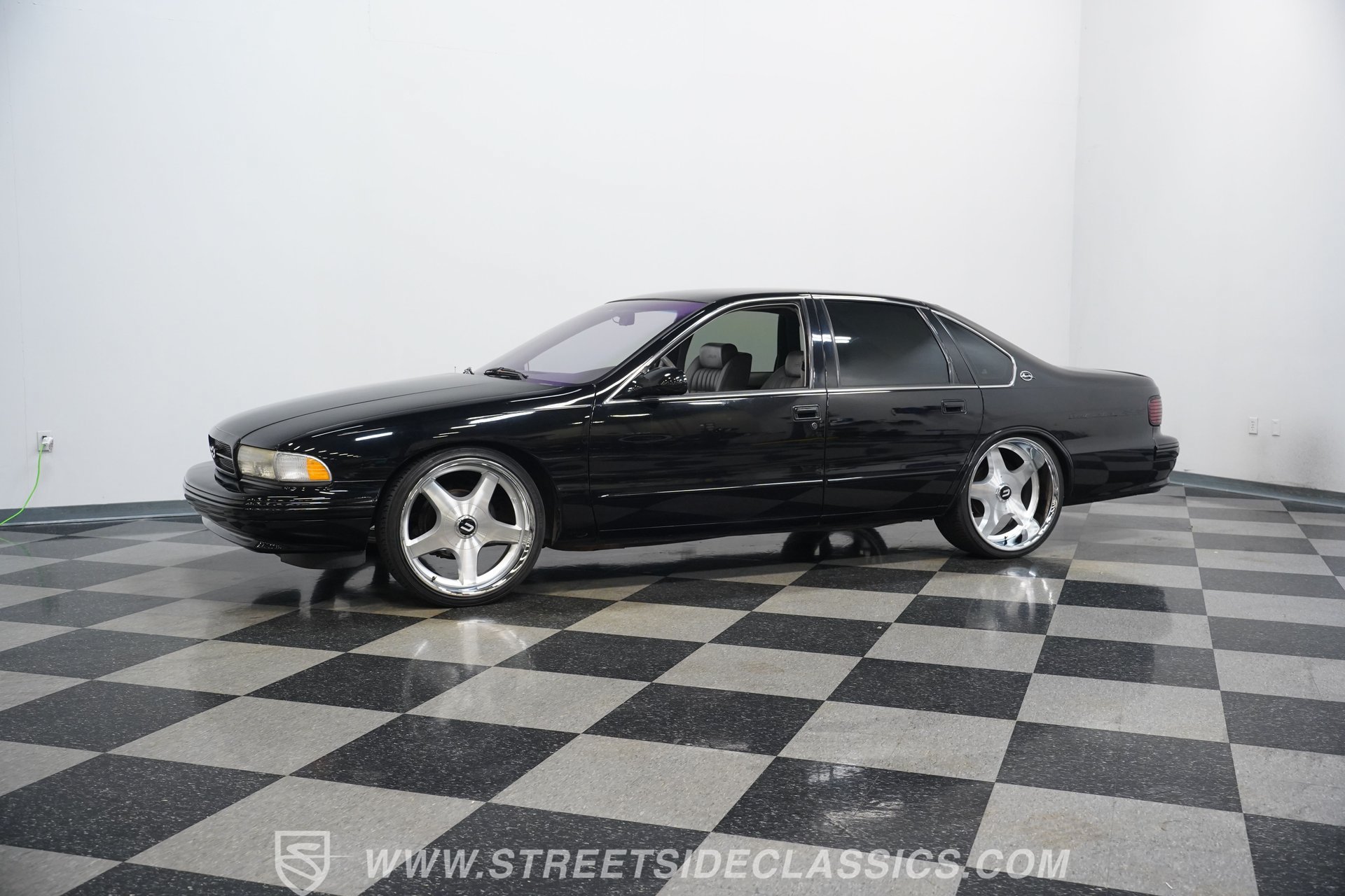 Used 1996 Chevrolet Impala SS RWD image 7
