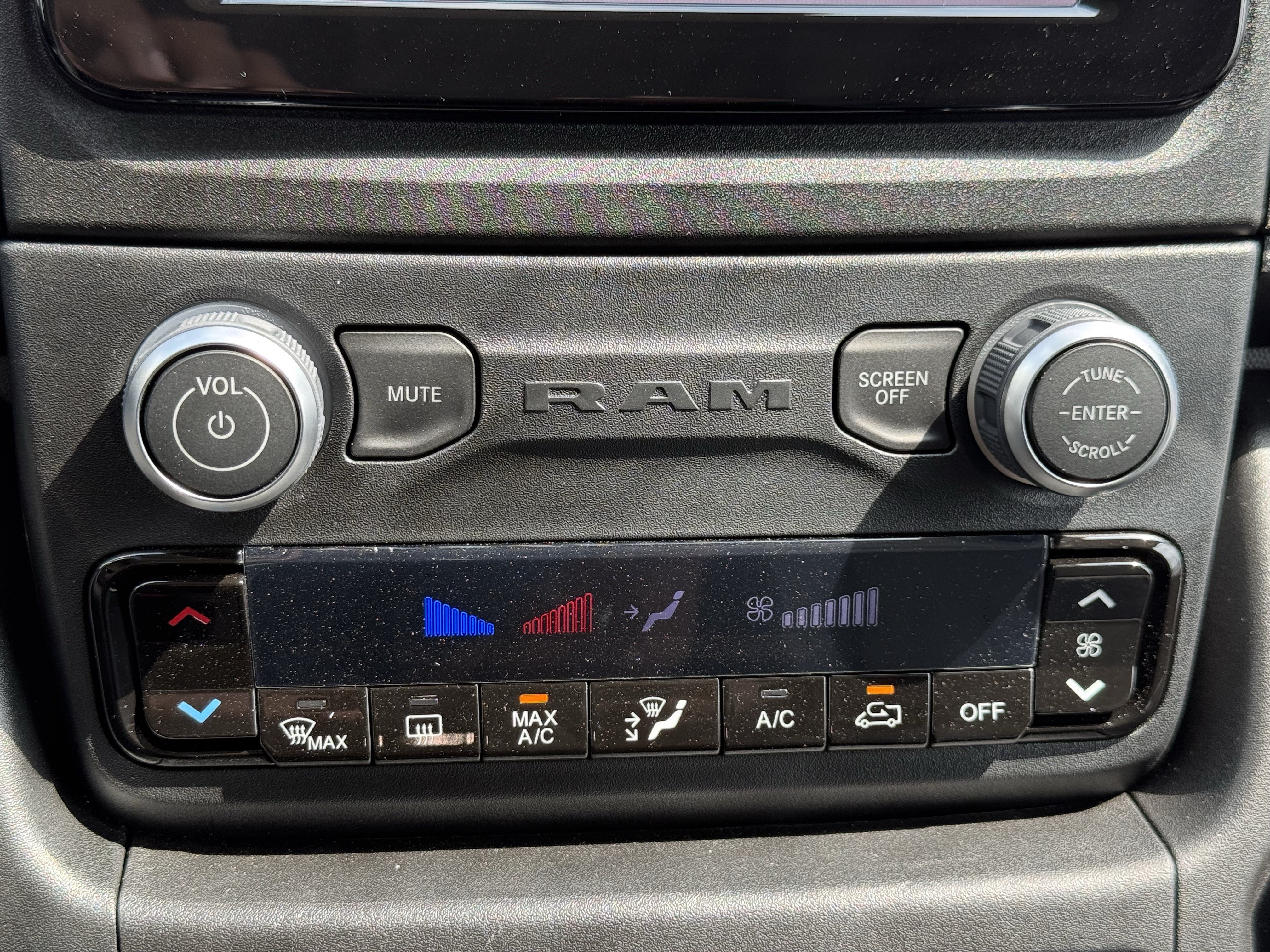 New 2026 RAM ProMaster 2500 w/ Convenience Group FWD image 24