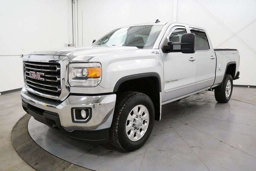Used 2015 GMC Sierra 2500 SLE image 3