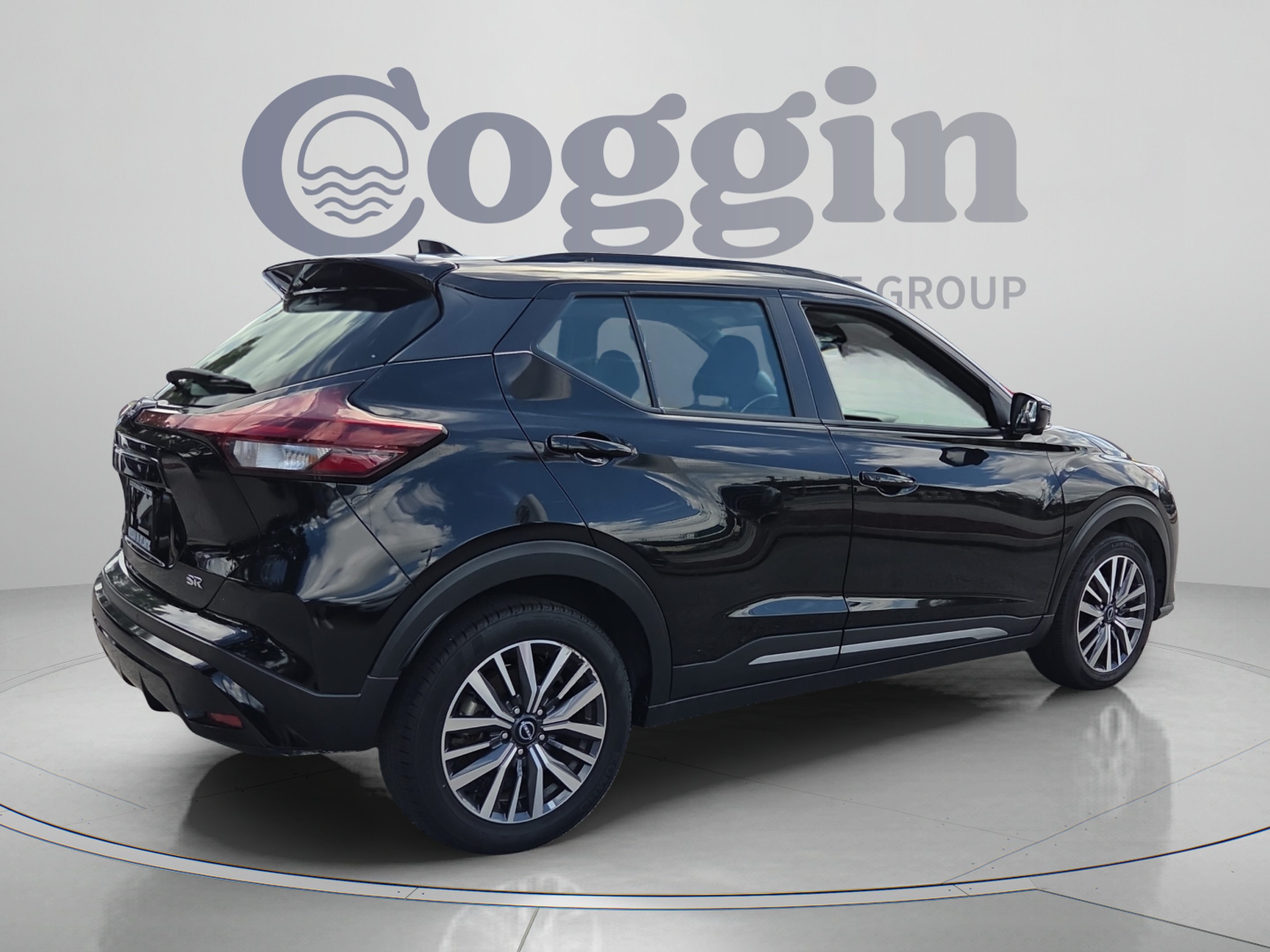 Used 2024 Nissan Kicks SR FWD image 5