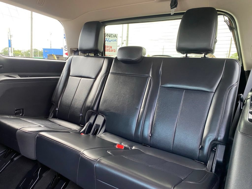 Used 2024 Ford Expedition XLT AWD/4WD image 17