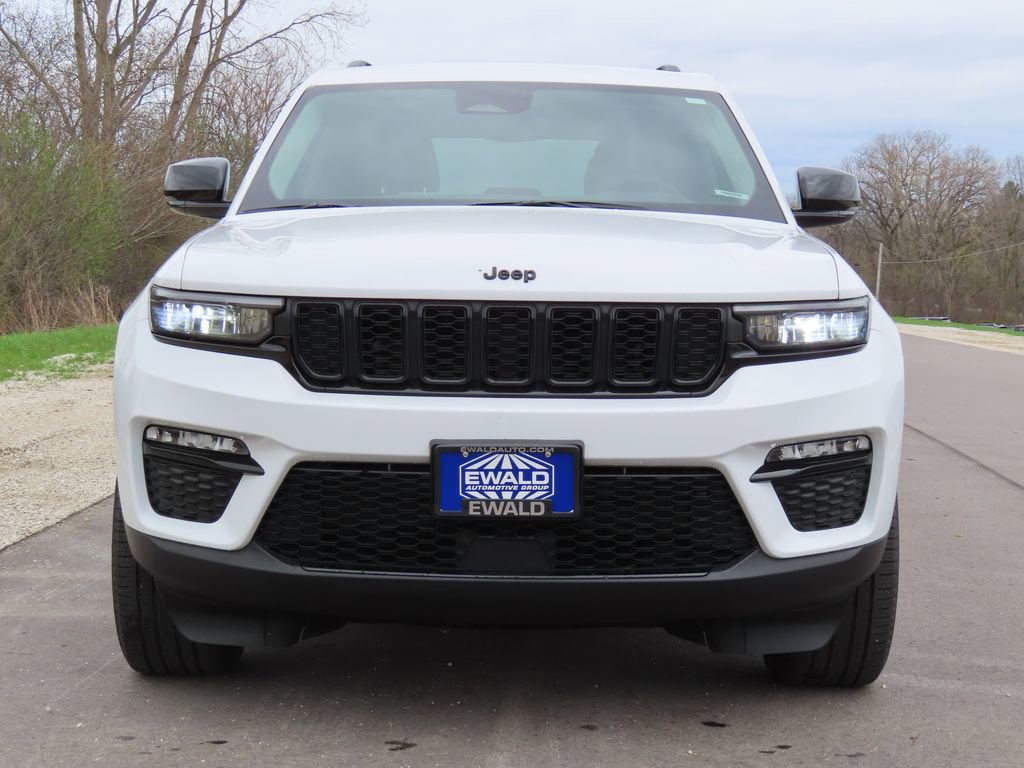 Certified 2023 Jeep Grand Cherokee Limited w/ Black Appearance Package image 7