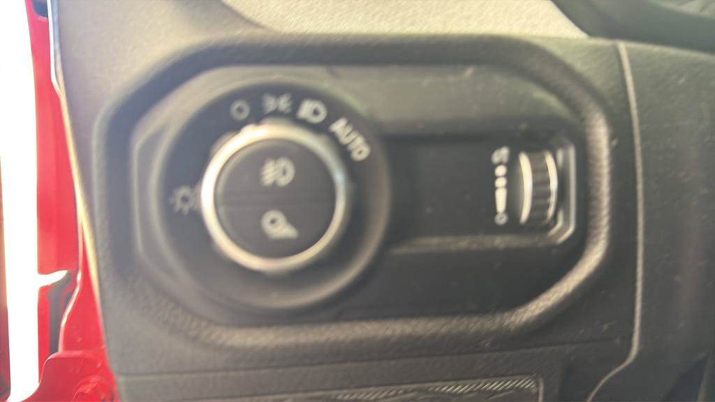 Used 2024 Jeep Gladiator Sport AWD/4WD image 18