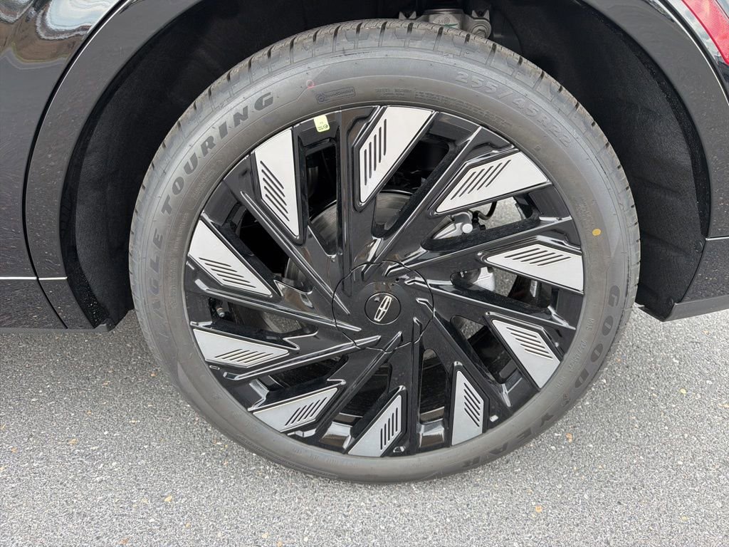 New 2026 Lincoln Nautilus Reserve w/ Jet Appearance Package AWD/4WD image 12