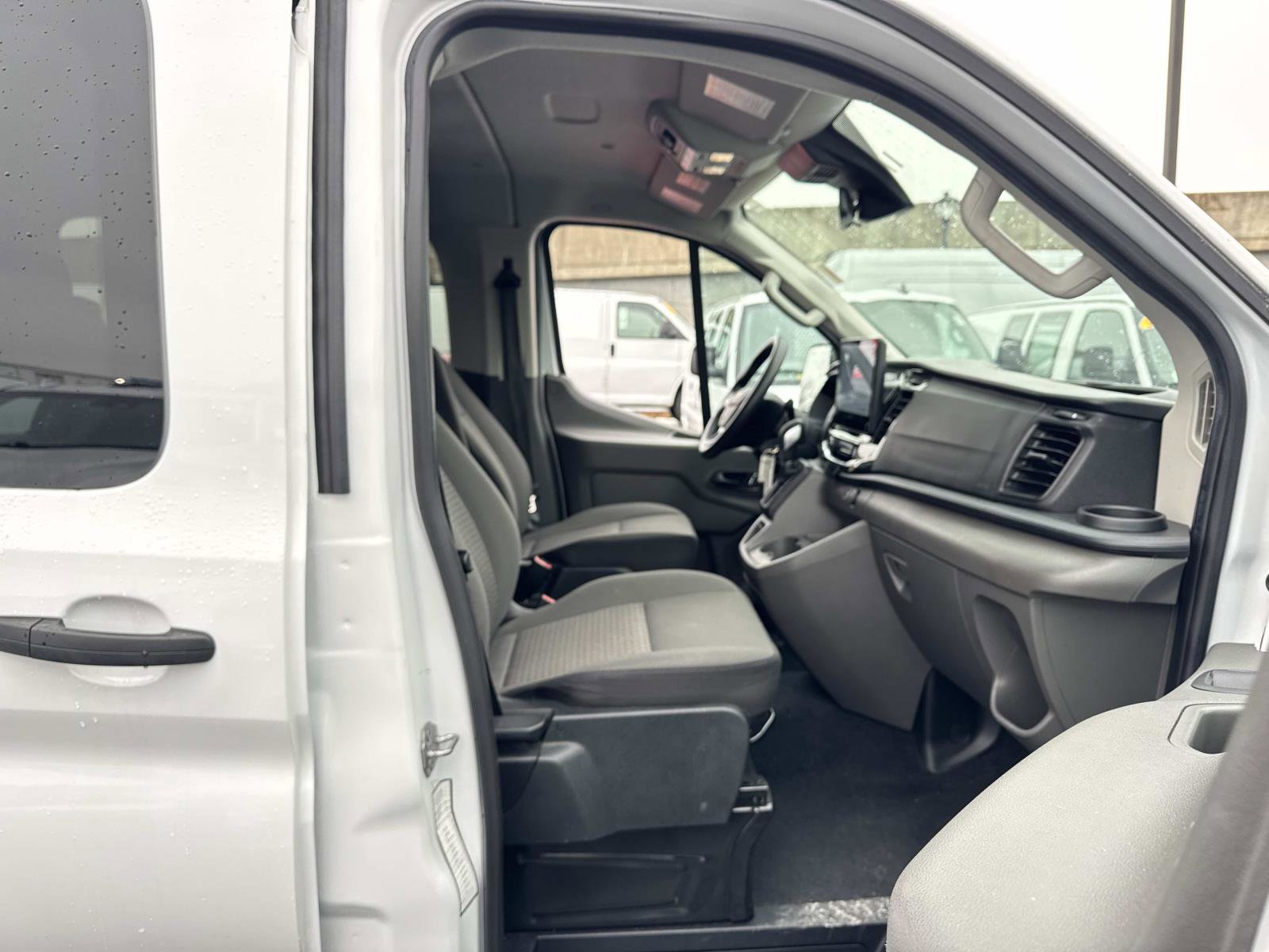 Used 2024 Ford Transit 350 XLT image 15