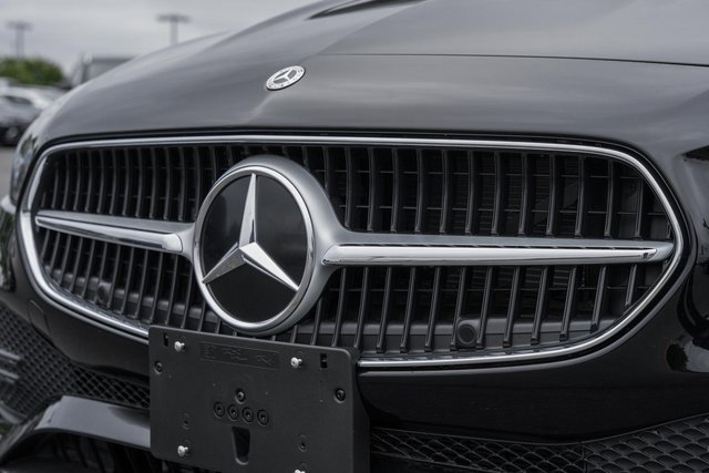 New 2025 Mercedes-Benz C 300 4MATIC Sedan image 11