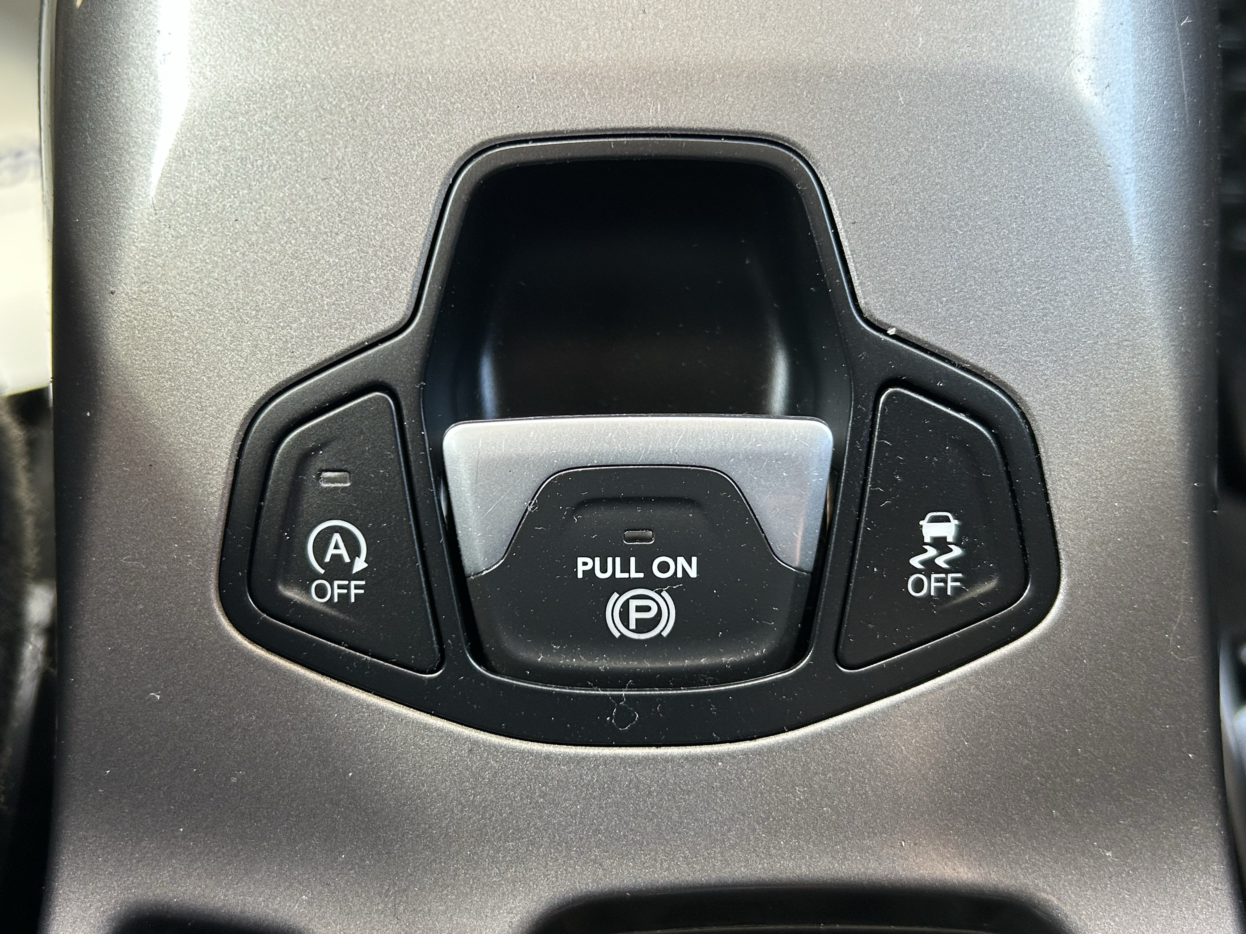 Used 2022 Jeep Renegade Latitude w/ Convenience Group AWD/4WD image 32