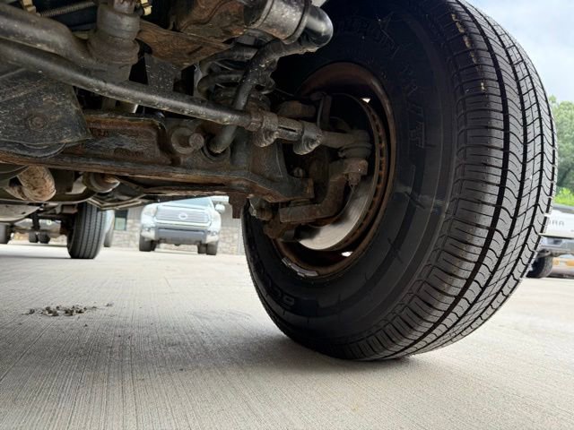 Used 2003 Ford E-350 and Econoline 350 Super Duty Wagon RWD image 56