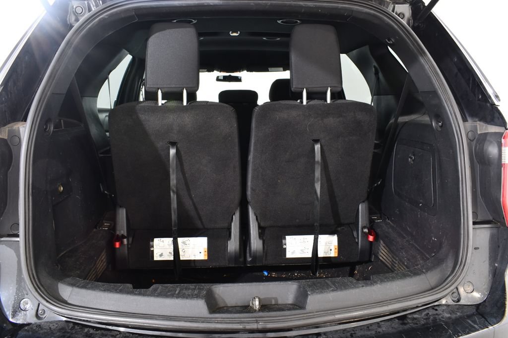 Used 2017 Ford Explorer XLT AWD/4WD image 21