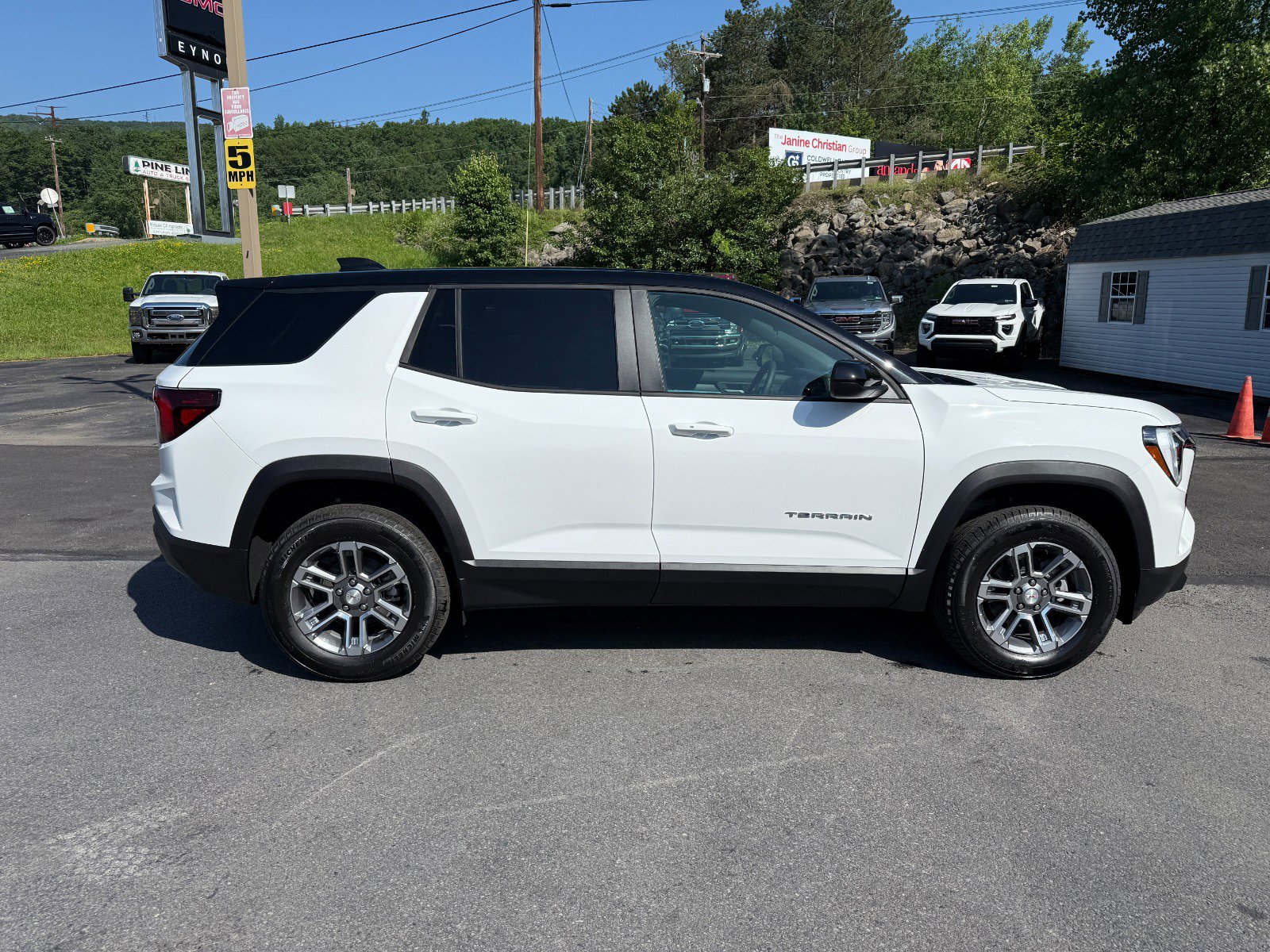 New 2026 GMC Terrain Elevation w/ LPO, Floor Liner Package FWD image 6