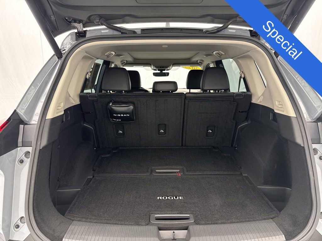 Used 2023 Nissan Rogue Platinum w/ Platinum Premium Package FWD image 10