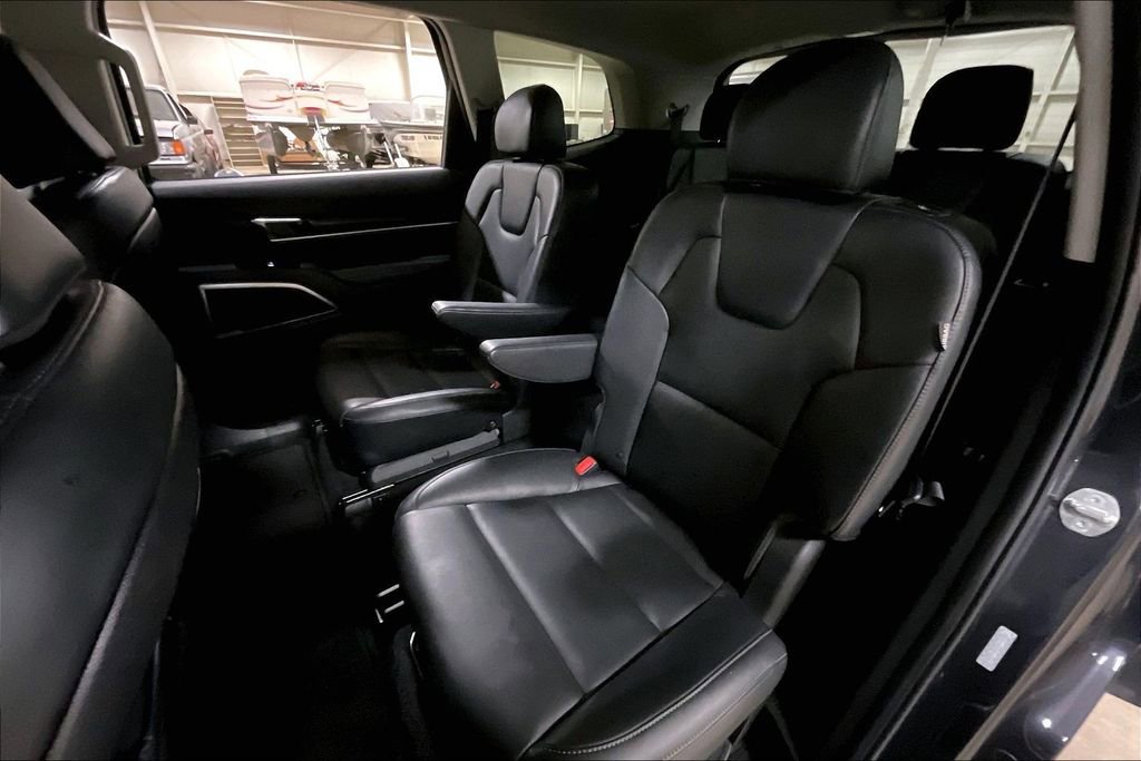 Used 2025 Kia Telluride S image 25