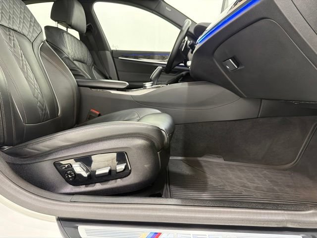Used 2022 BMW M550i xDrive w/ Premium Package AWD/4WD image 20