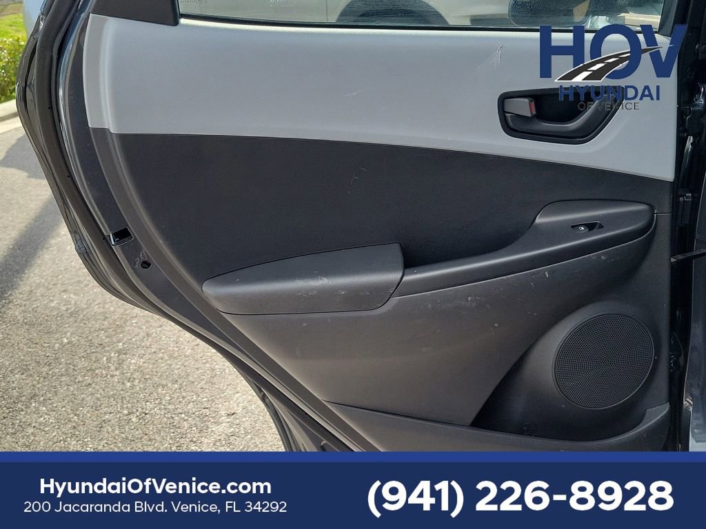 Used 2021 Hyundai Kona SE image 19