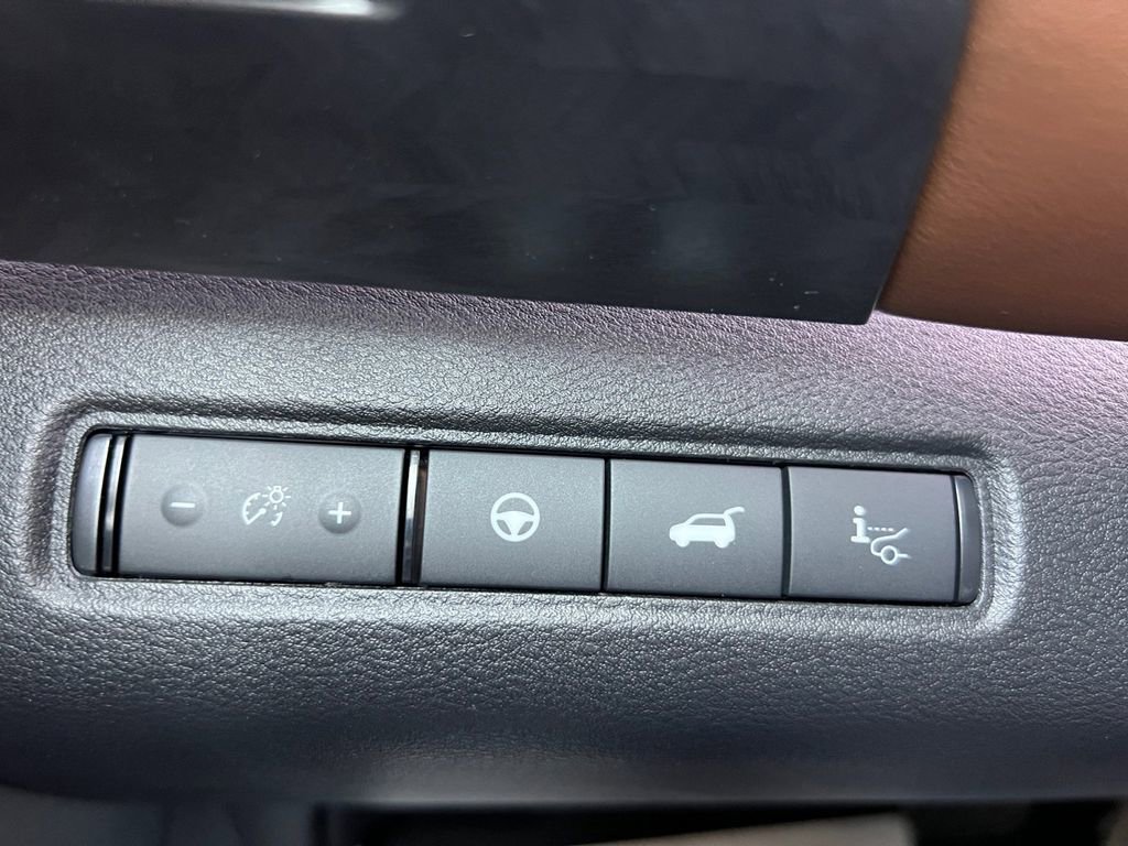 New 2026 Nissan Pathfinder Platinum image 12