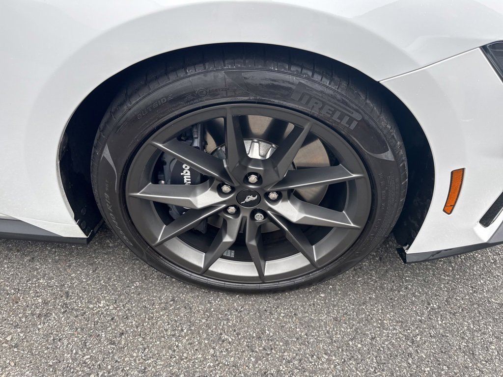 Used 2025 Ford Mustang Dark Horse image 2