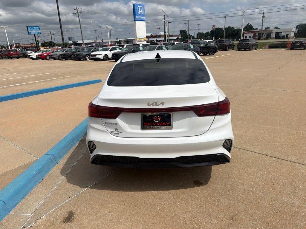 Used 2024 Kia Forte LXS w/ LXS Technology Package FWD image 13