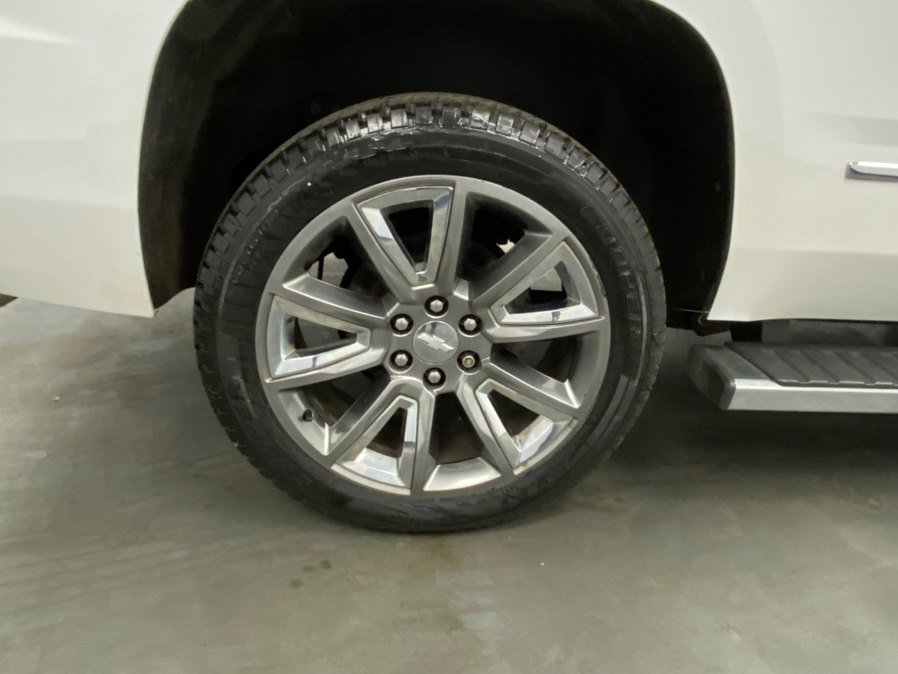 Used 2019 Chevrolet Tahoe LT w/ LT Signature Package AWD/4WD image 17