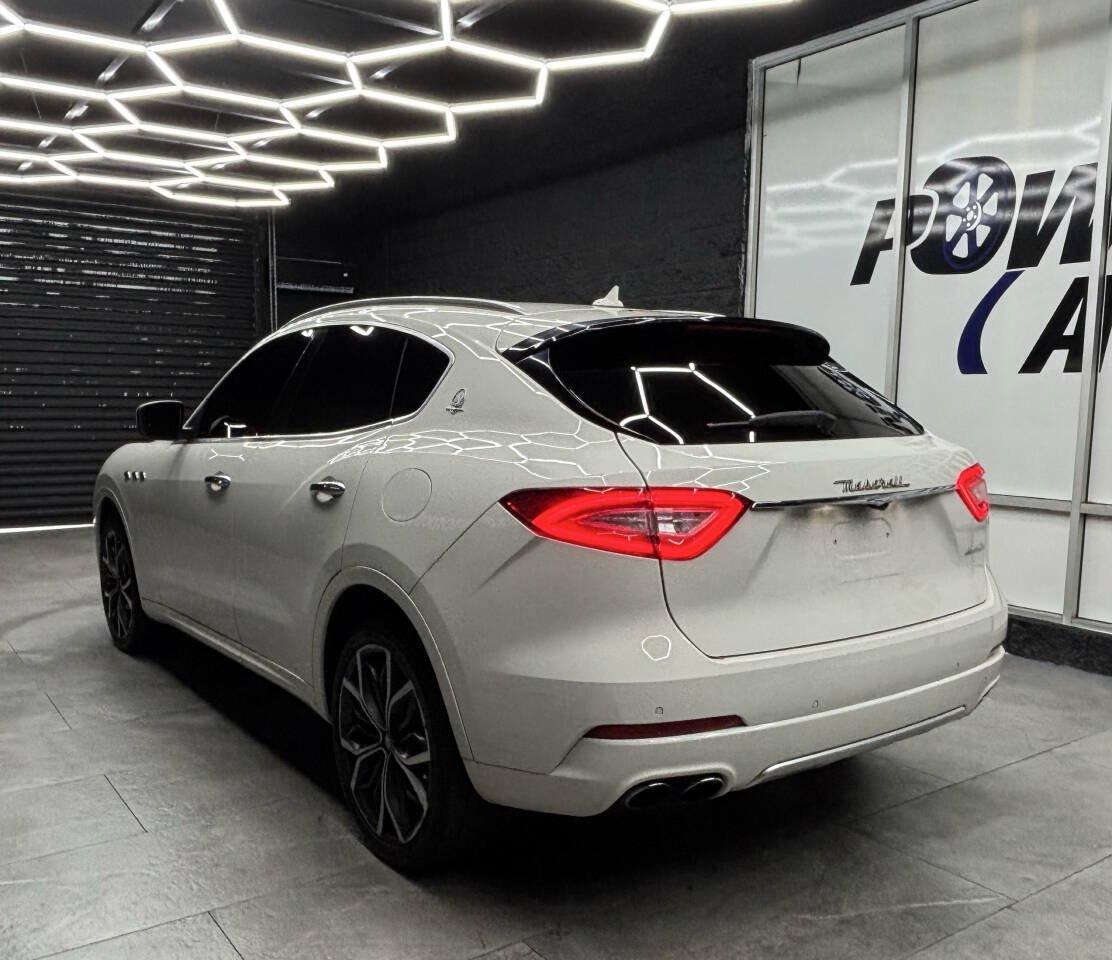 Used 2017 Maserati Levante w/ Luxury Package AWD/4WD image 8