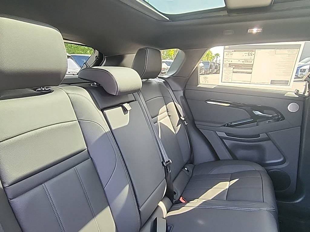 New 2026 Land Rover Range Rover Evoque Hoxton AWD/4WD image 18
