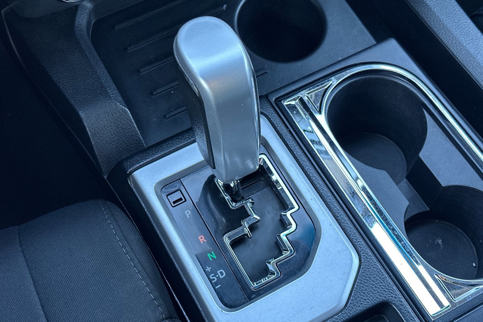 Used 2016 Toyota Tundra SR5 w/ SR5 Upgrade Package image 20