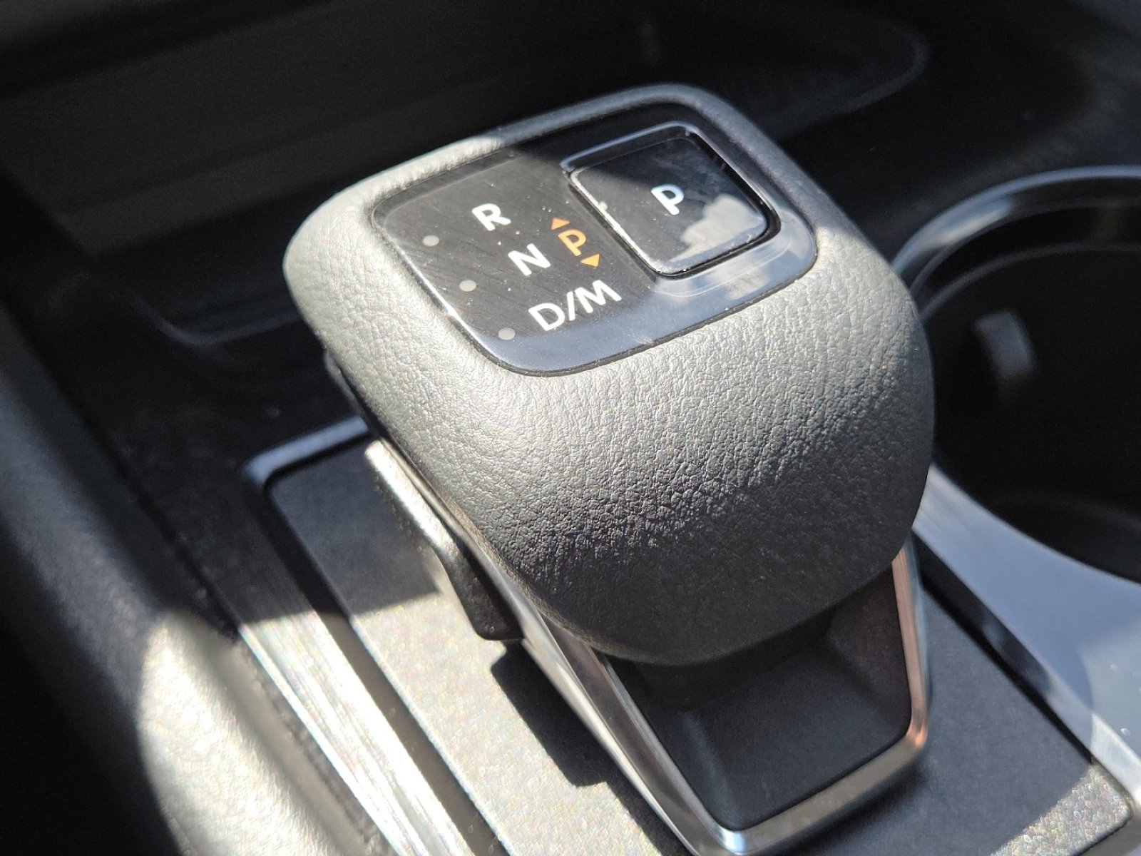 Used 2023 Nissan Rogue S AWD/4WD image 27