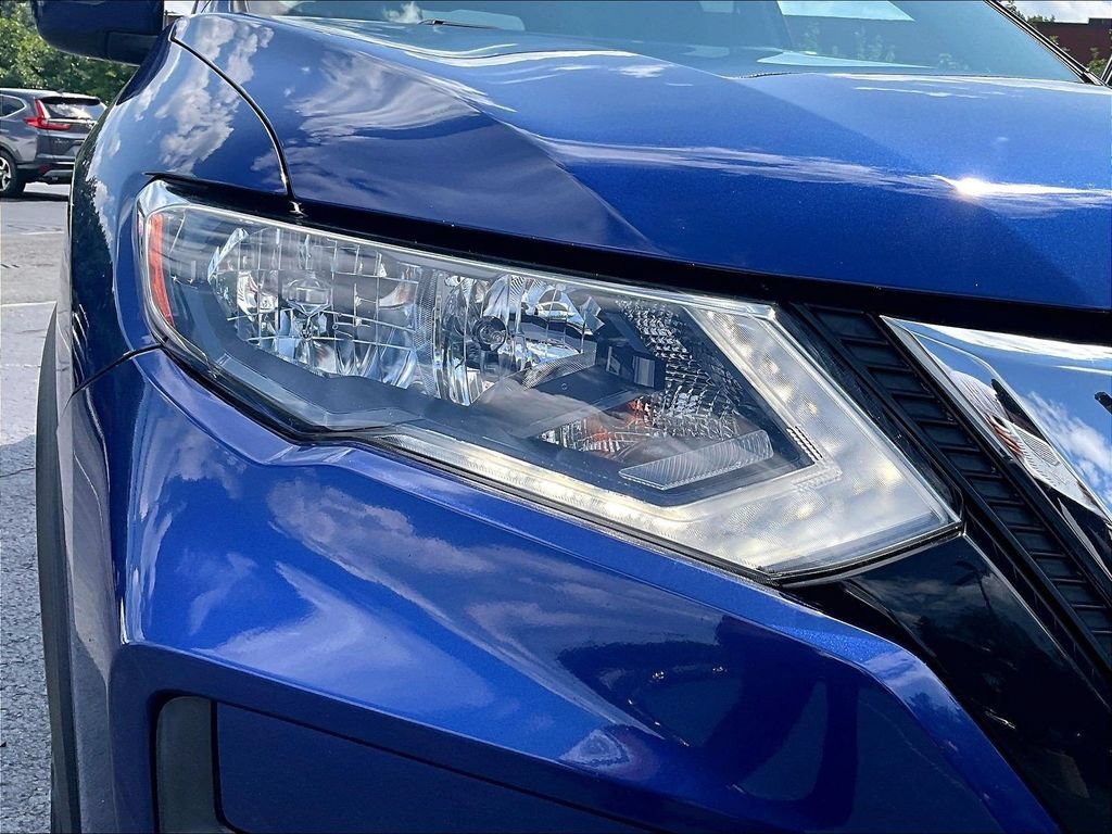 Used 2017 Nissan Rogue SV AWD/4WD image 33