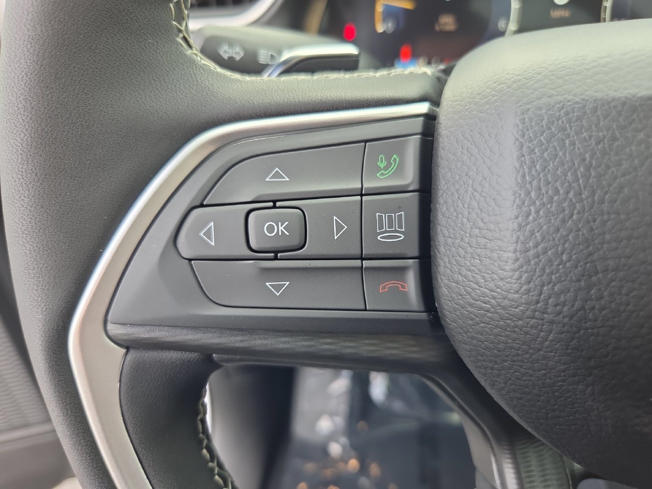 New 2027 Jeep Grand Cherokee Laredo X RWD image 14