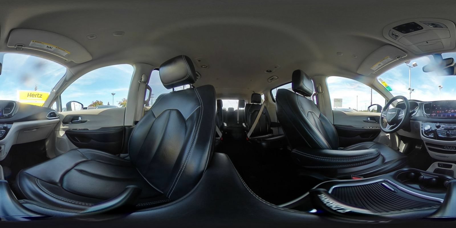 Used 2023 Chrysler Pacifica Touring-L FWD image 44