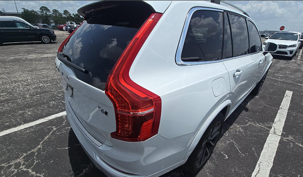 Used 2019 Volvo XC90 T6 Momentum w/ Protection Package Premier AWD/4WD image 5