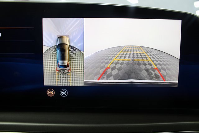 Used 2024 Cadillac Lyriq Tech w/ Driver Assist Package image 4