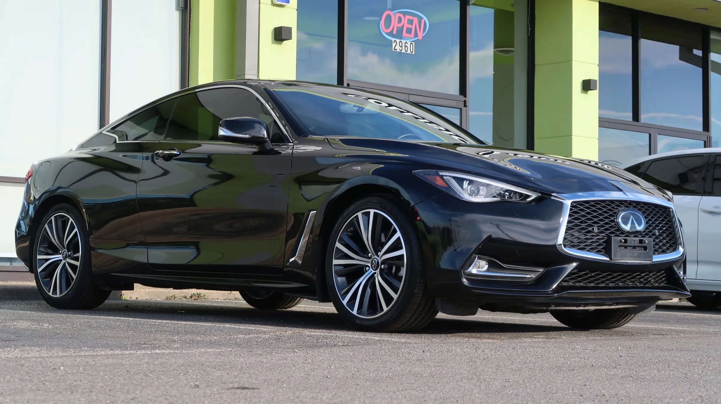 Used 2021 INFINITI Q60 3.0t Luxe w/ Essential Package AWD/4WD image 6