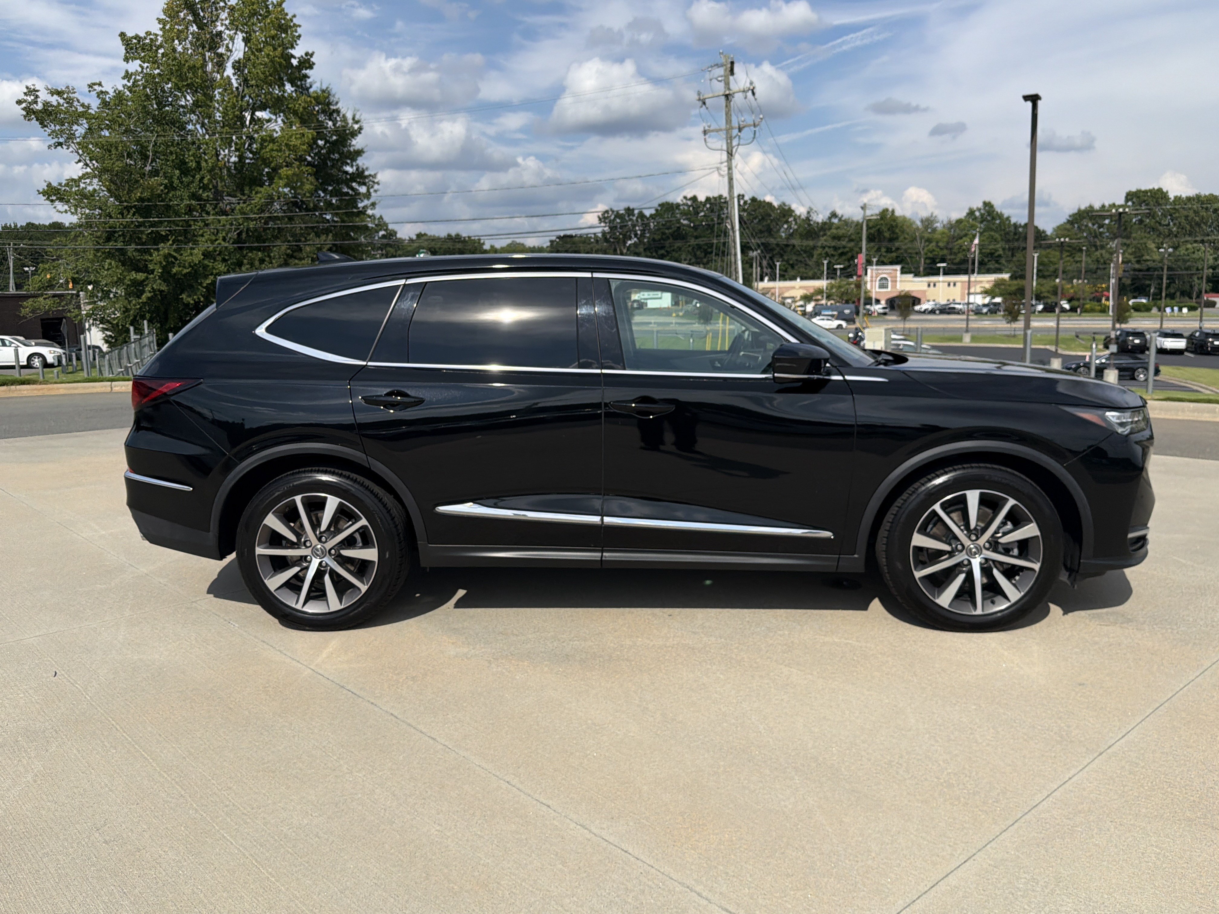 Certified 2025 Acura MDX w/ Technology Package FWD image 31