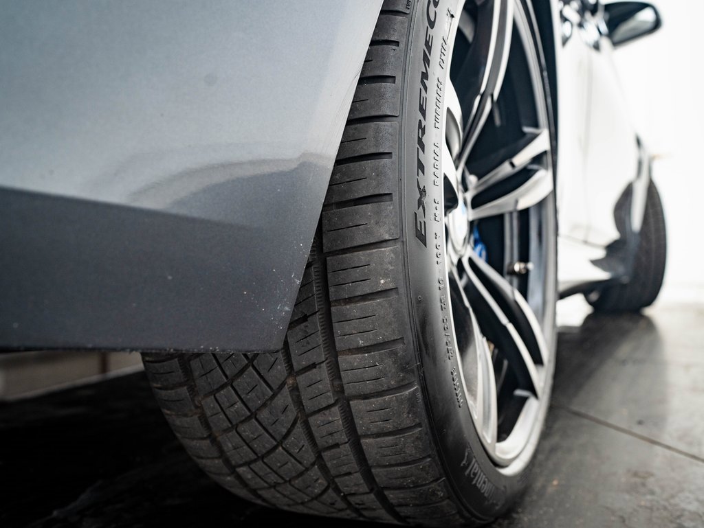 Used 2015 BMW M4 Convertible image 43