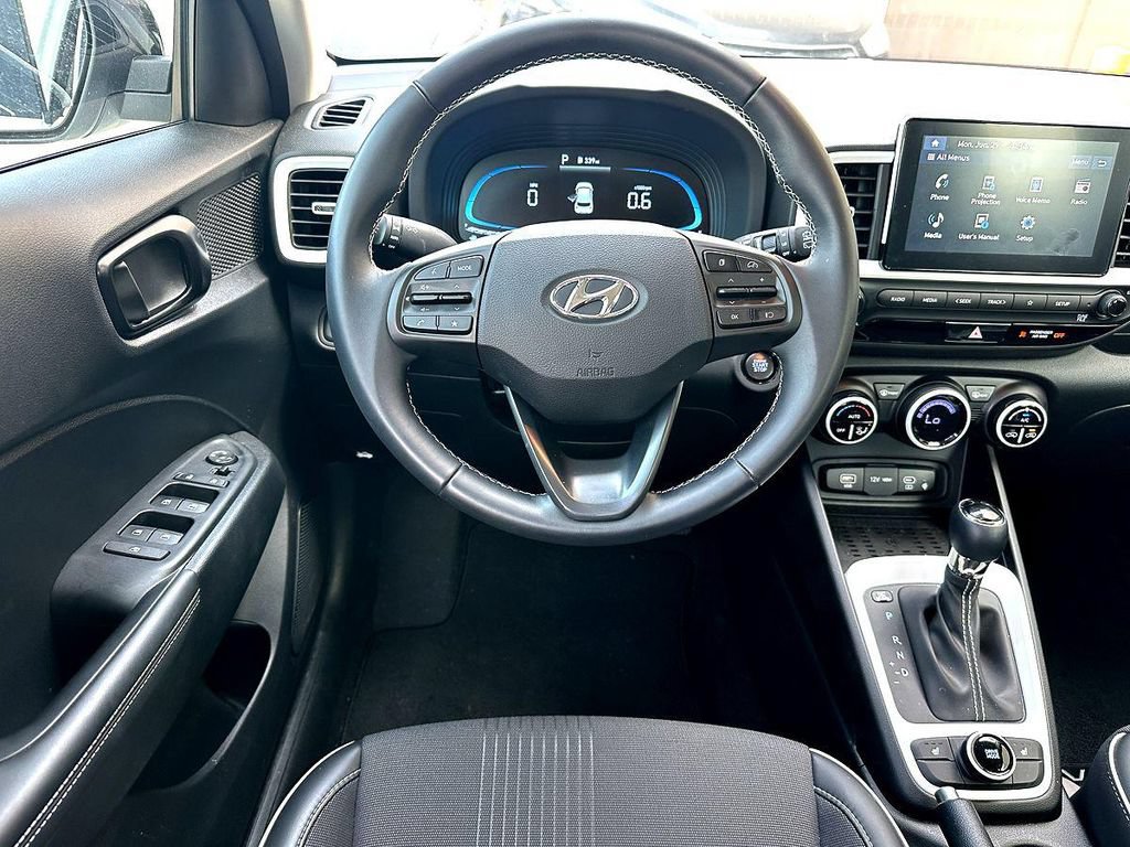 Used 2026 Hyundai Venue SEL FWD image 24