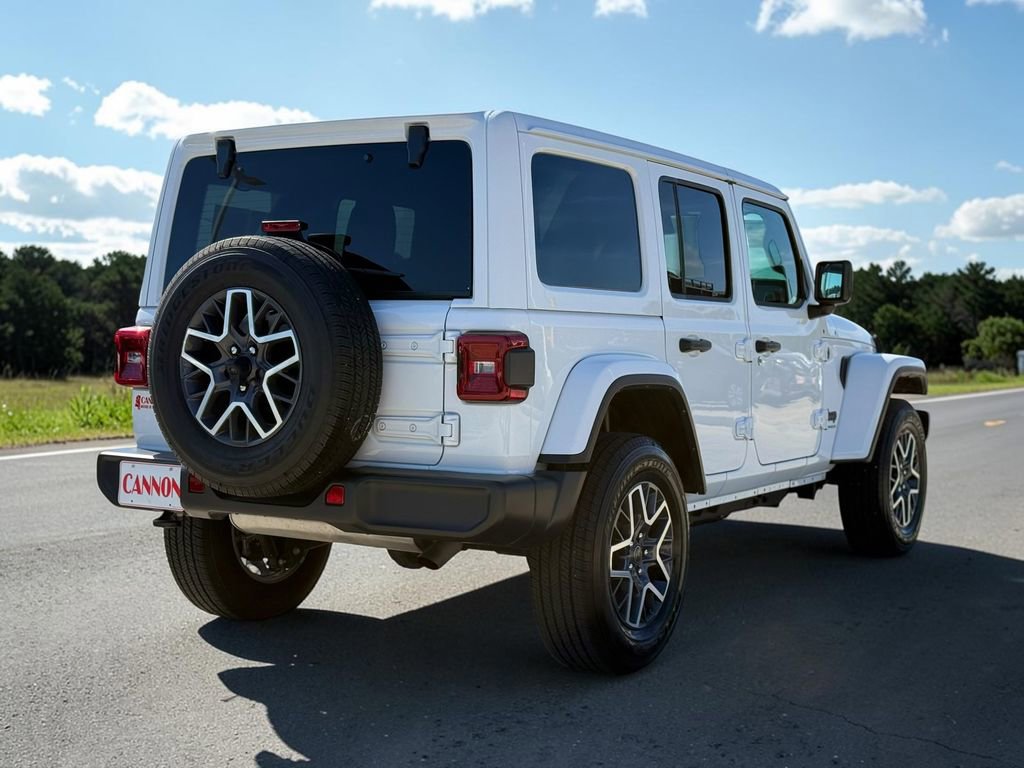 Used 2025 Jeep Wrangler Unlimited Sahara AWD/4WD image 5