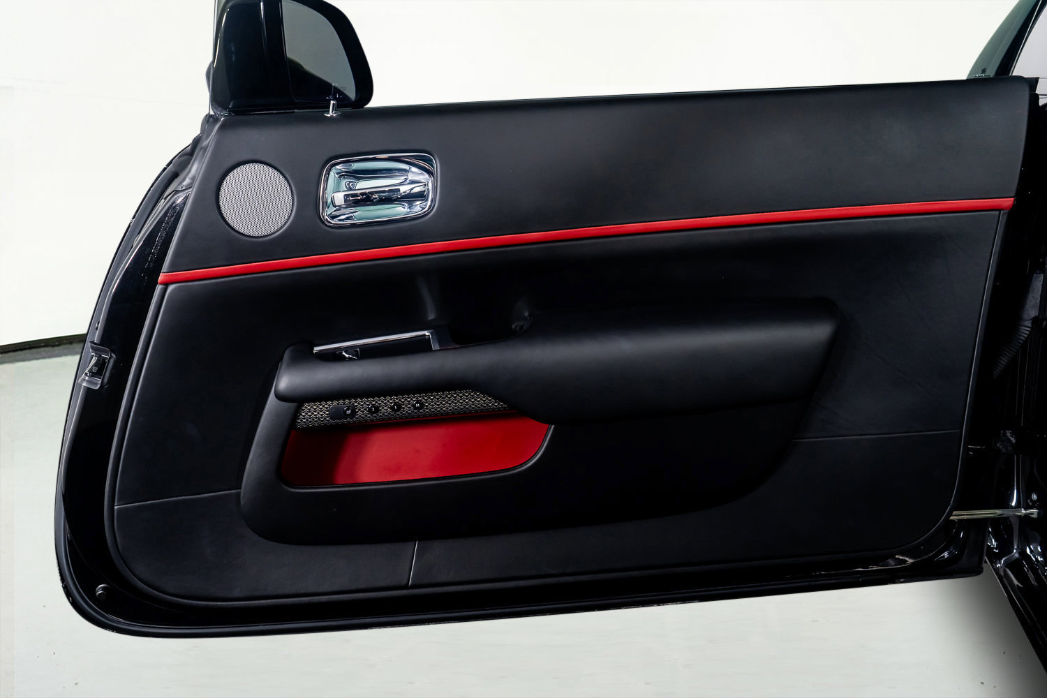 Used 2019 Rolls-Royce Wraith image 13