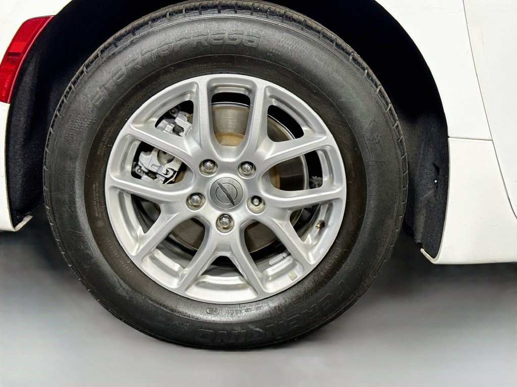 Used 2022 Chrysler Voyager LX FWD image 30