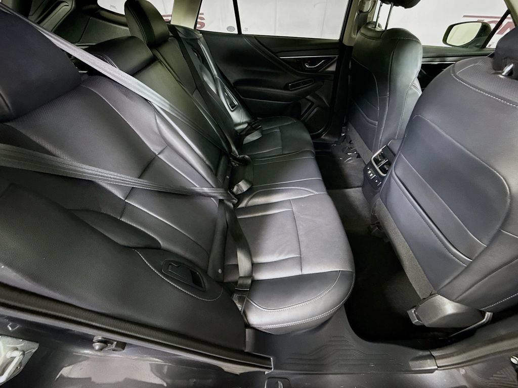 Used 2022 Subaru Outback Limited AWD/4WD image 32