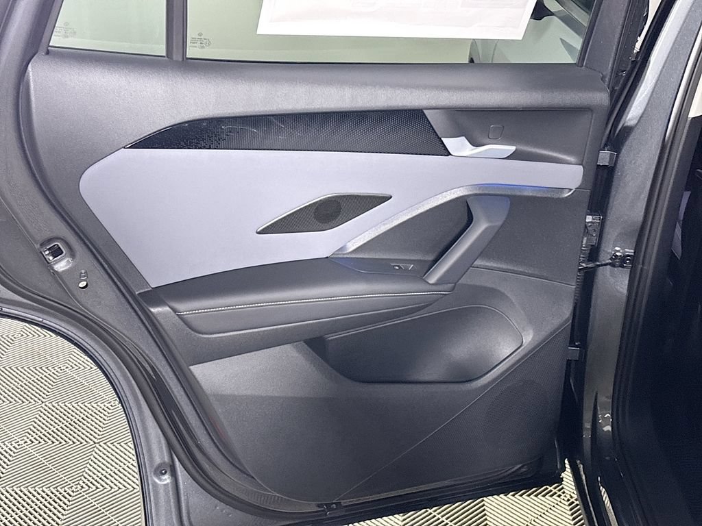 New 2026 Volkswagen Tiguan SE AWD/4WD image 19