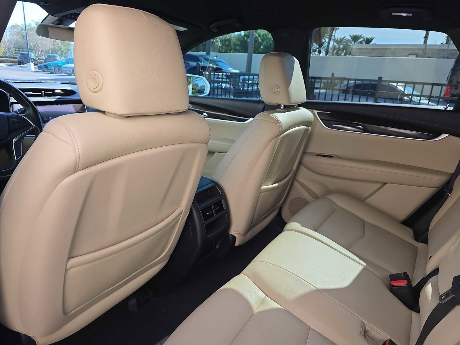 Used 2017 Cadillac XT5 FWD image 10