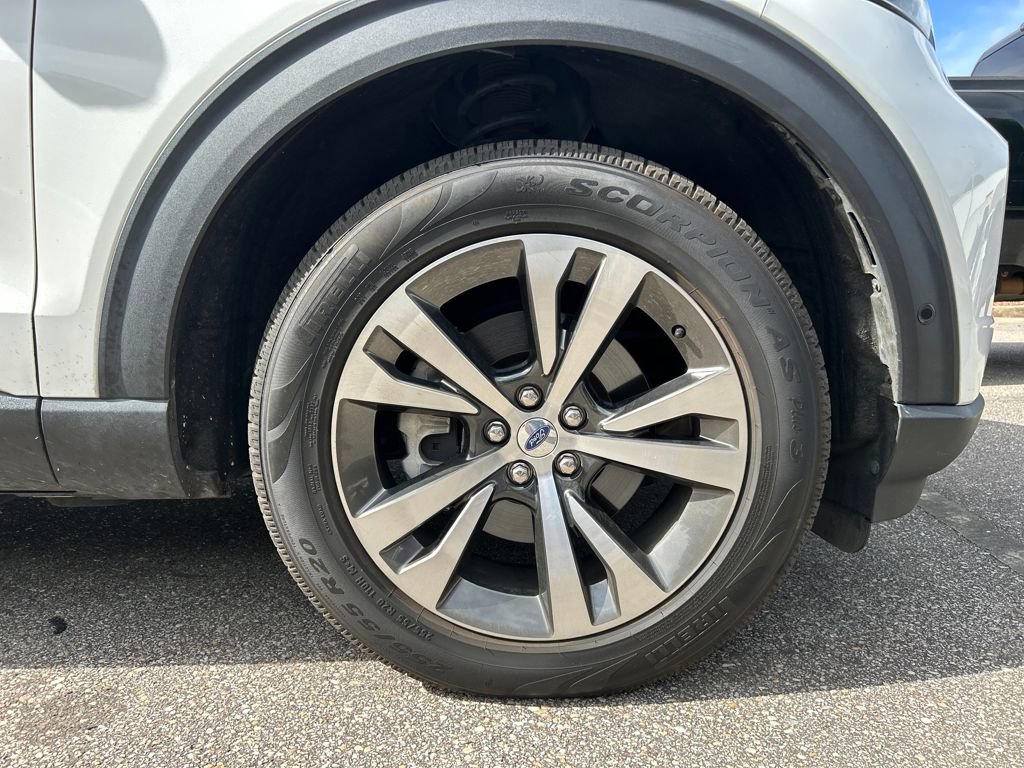 Used 2020 Ford Explorer Platinum w/ Premium Technology Package image 7