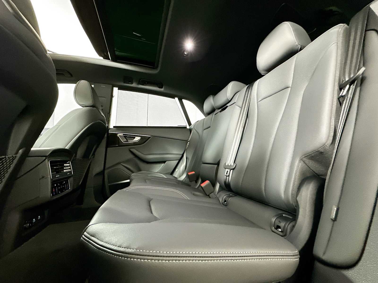 New 2025 Audi Q8 Premium Plus image 23