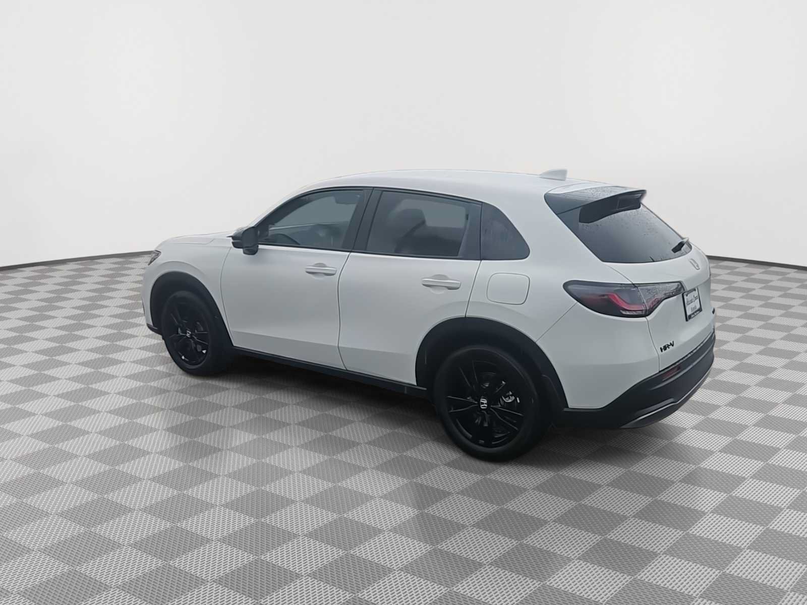 Certified 2027 Honda HR-V Sport image 6