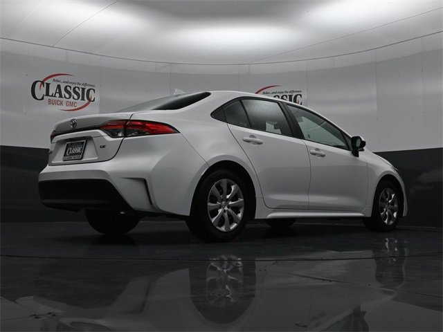 Used 2024 Toyota Corolla LE image 29